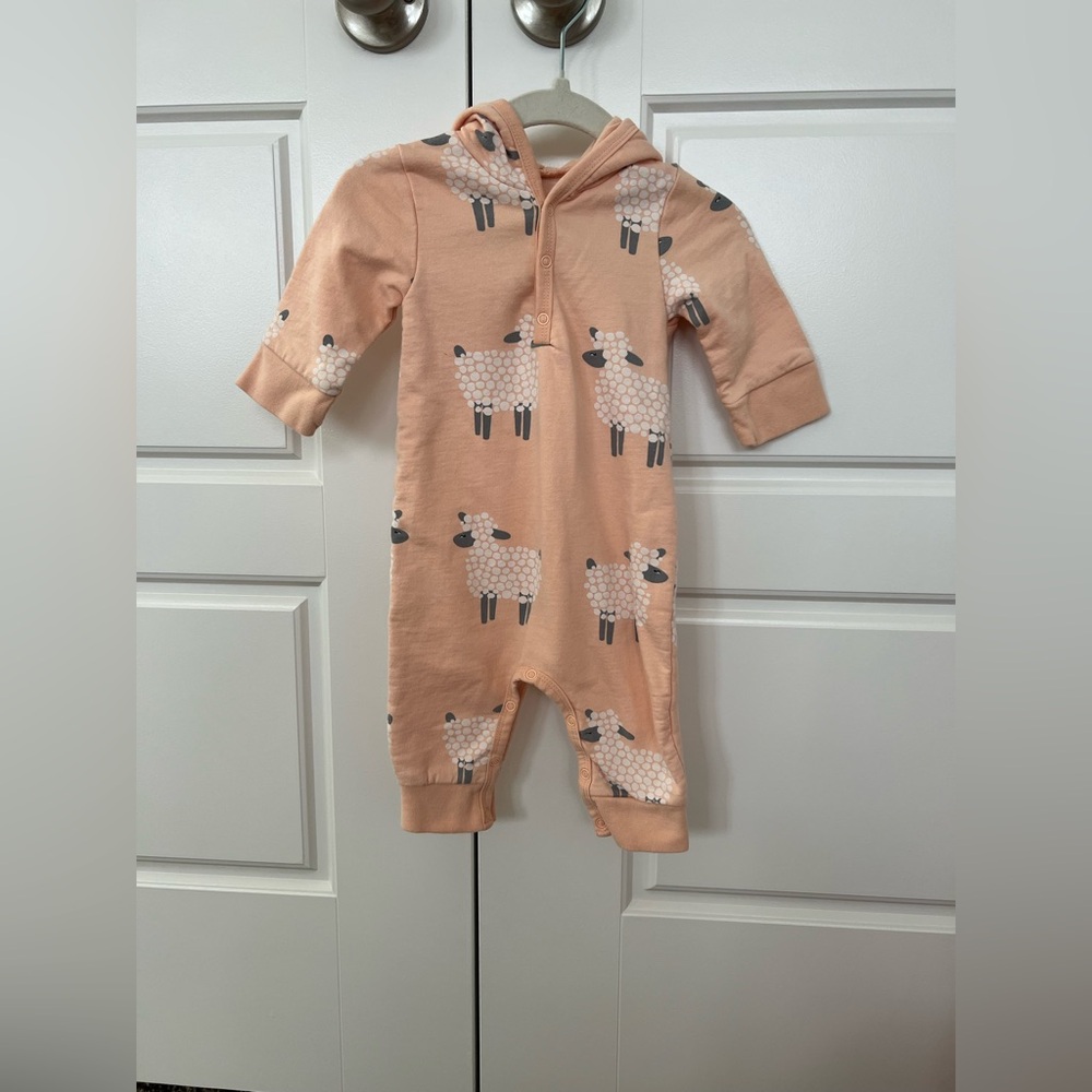 Monica + Andy Peach Baby Onesie With Hood - size 3/6 mo